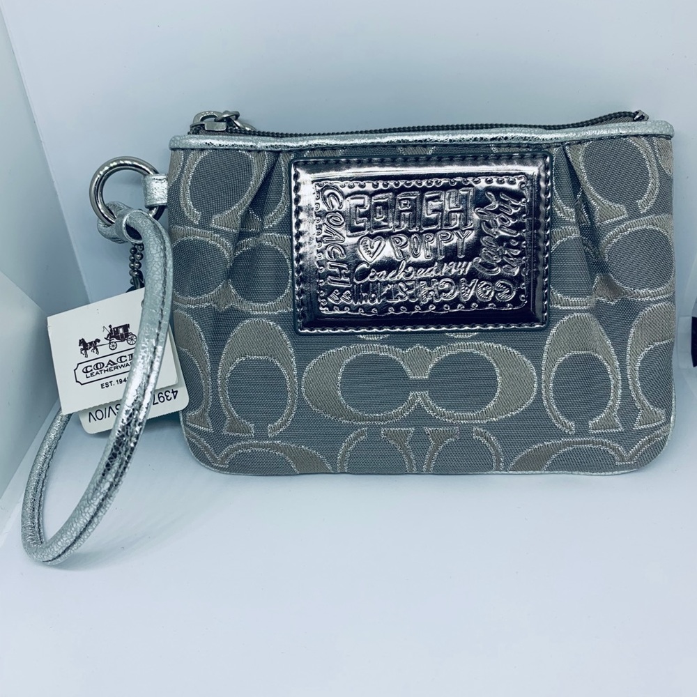 Coach Poppy Silver/Gray Wristlet